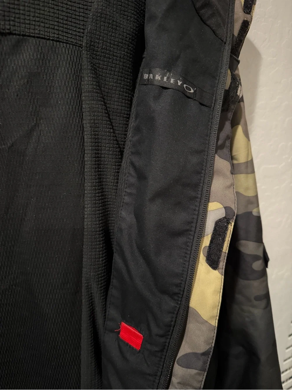 Oakley Nighthawk BioZone Gradient Camo Jacket XL Bin 3